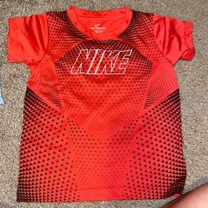 Boys Nike Dri-Fit Shirt Size 7